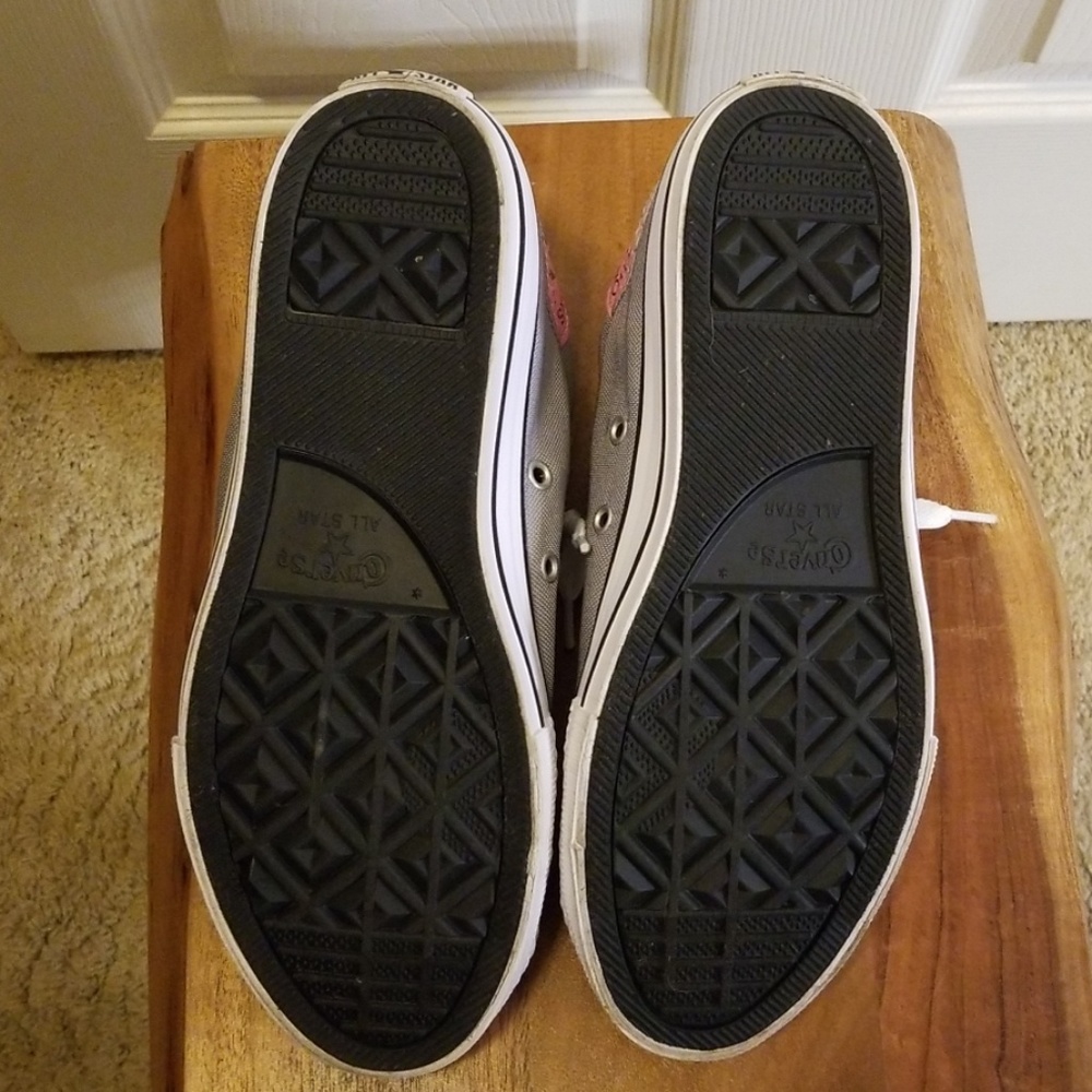 SOLD-NWOT Converse All Star size 6Y- Super cute! - Picture 6 of 8
